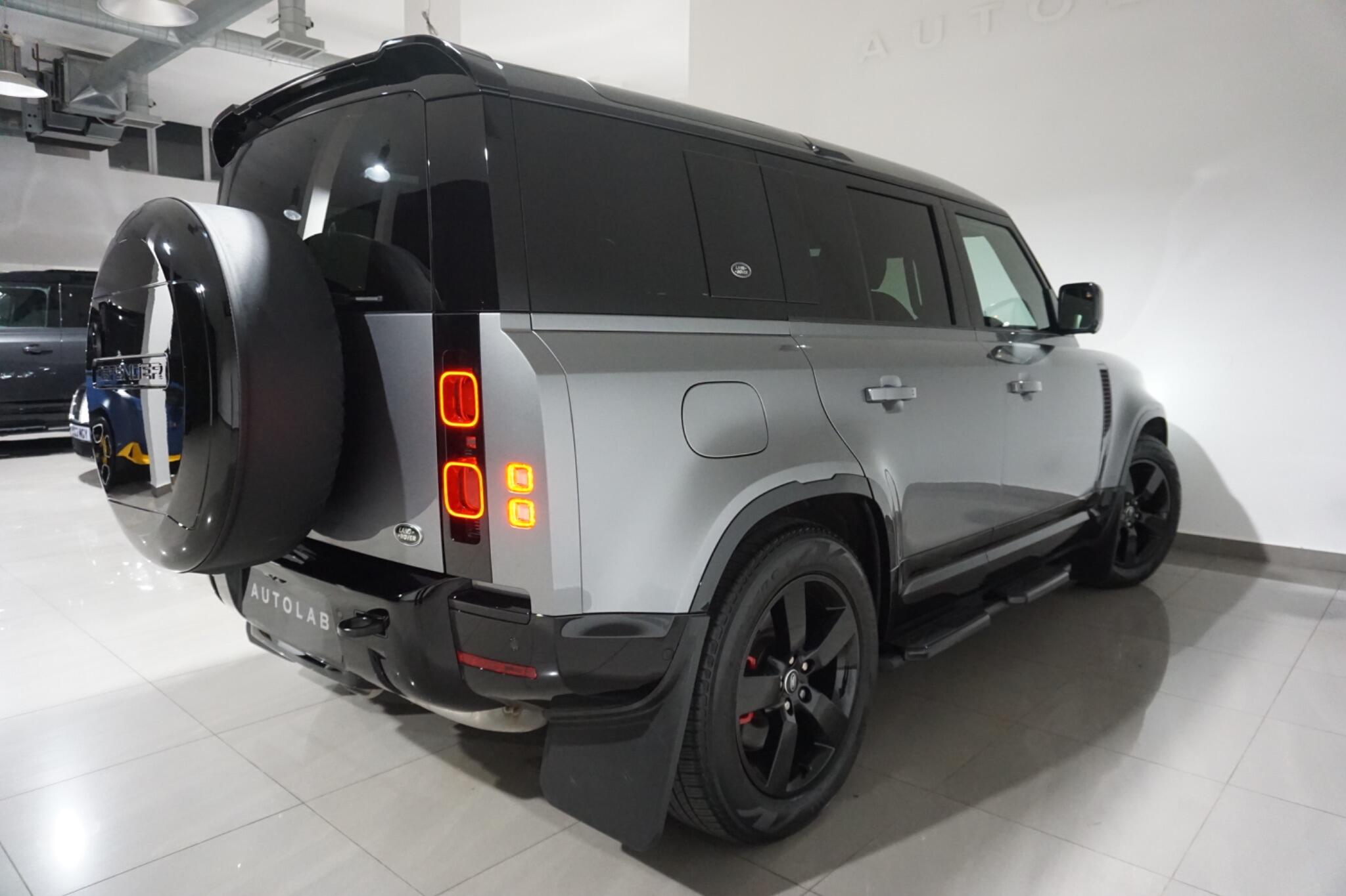 Land Rover Defender 110 3.0 D250 MHEV X-Dynamic SE SUV 5dr Diesel Auto 4WD Euro 6 (s/s) (250 ps)